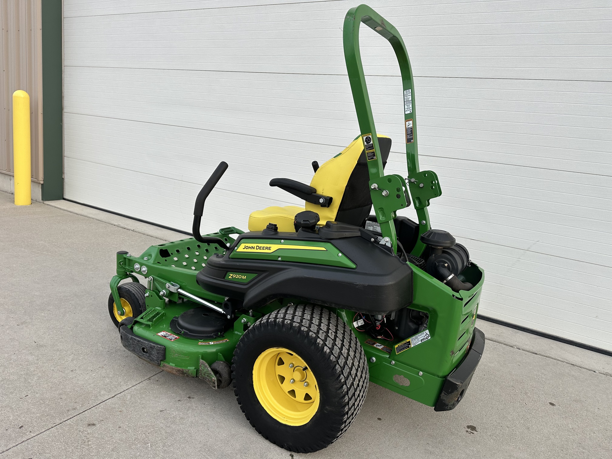 2023 John Deere Z920M Image 5