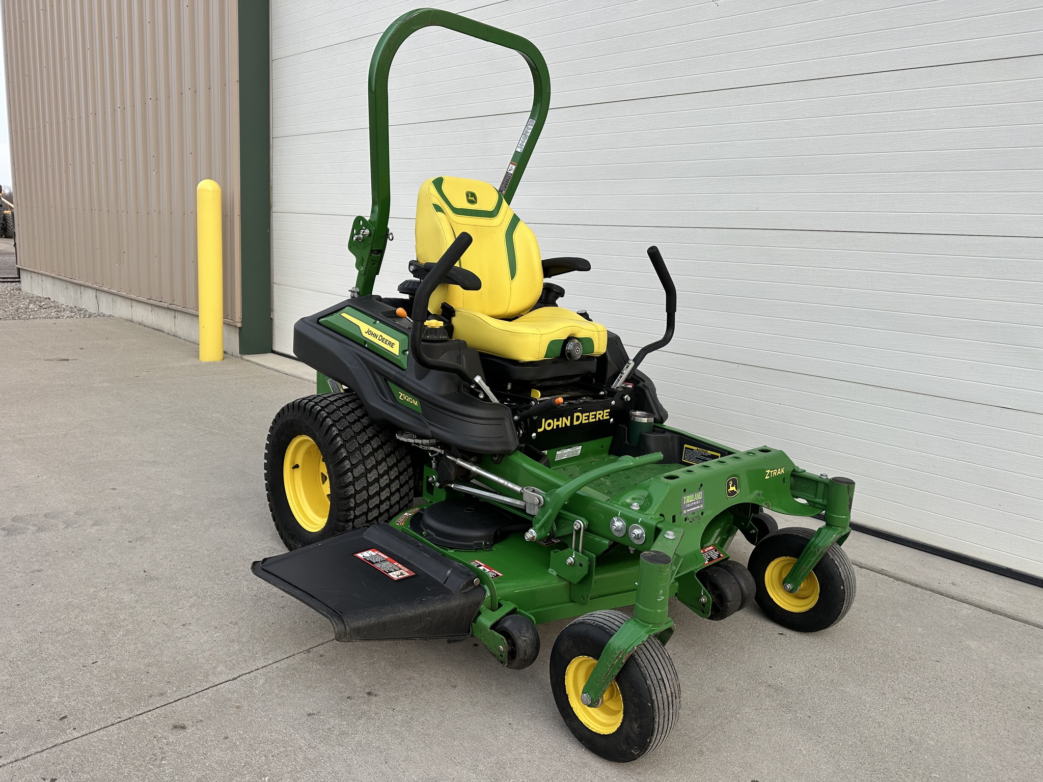 2023 John Deere Z920M Image 1