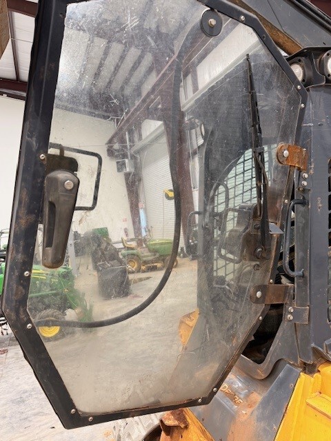 2021 John Deere 333G Image 7