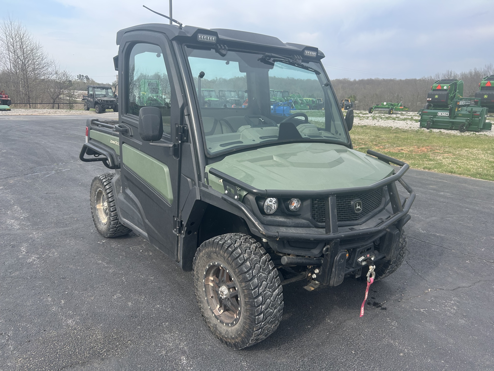  2024 John Deere XUV 835R at Heritage Tractor in Anderson, MO