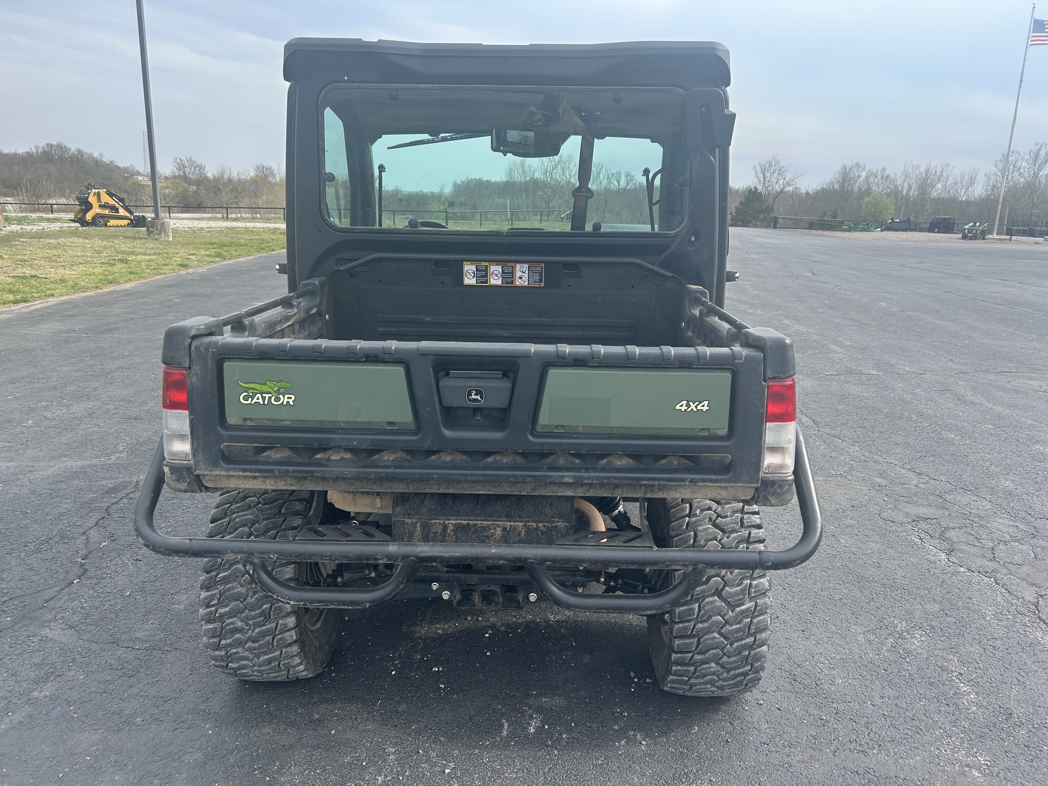  2024 John Deere XUV 835R at Heritage Tractor in Anderson, MO