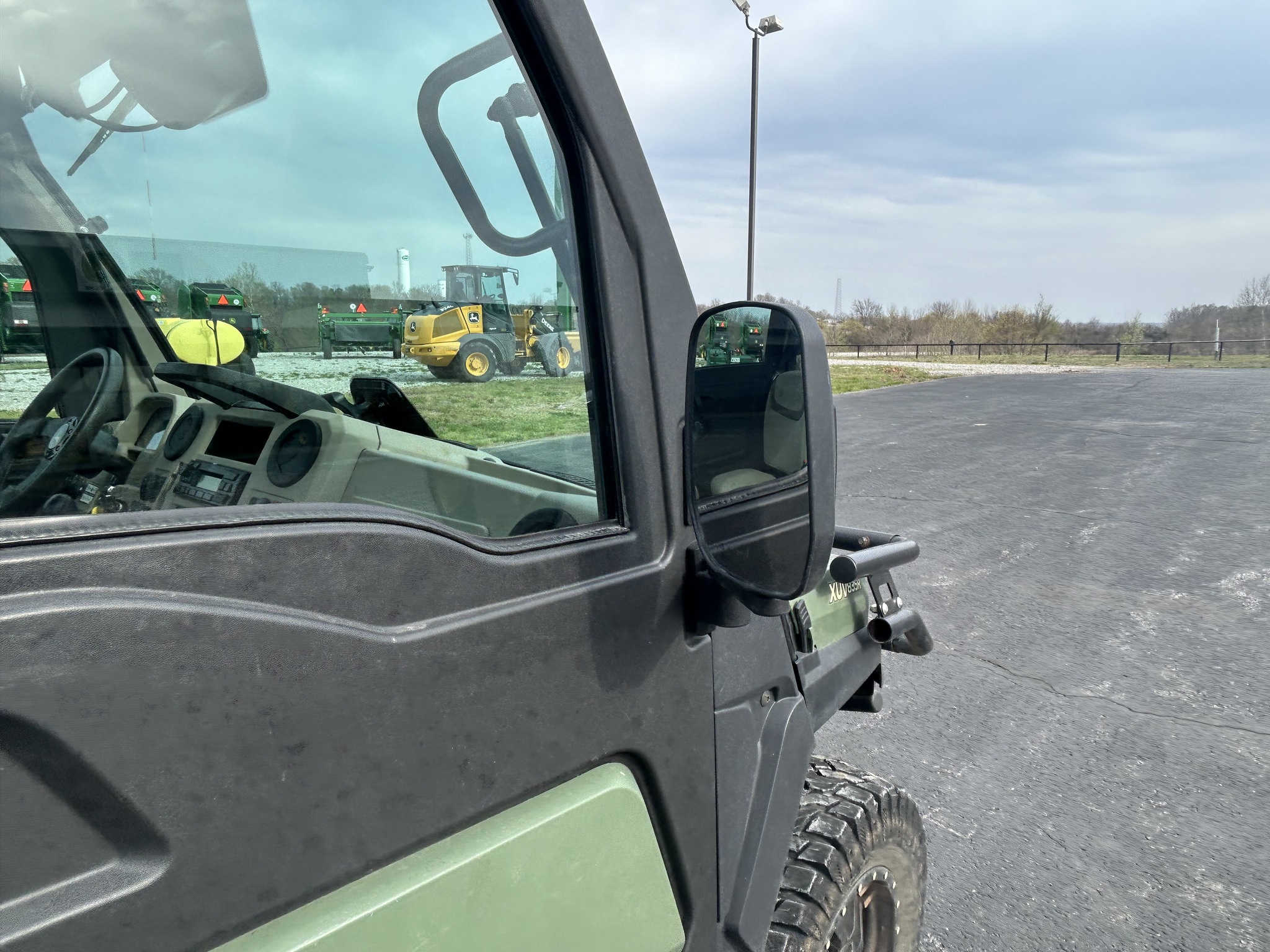  2024 John Deere XUV 835R at Heritage Tractor in Anderson, MO