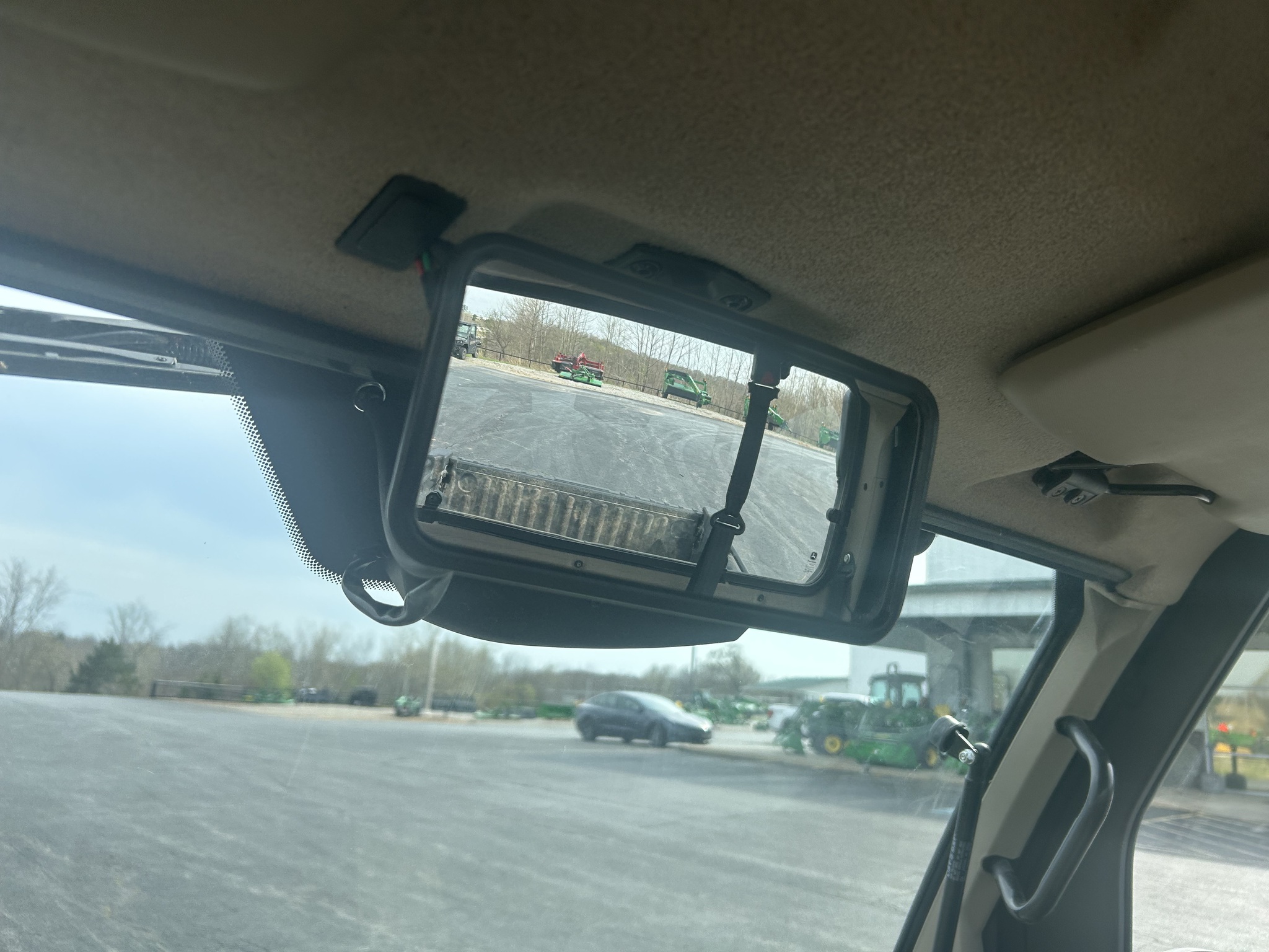  2024 John Deere XUV 835R at Heritage Tractor in Anderson, MO