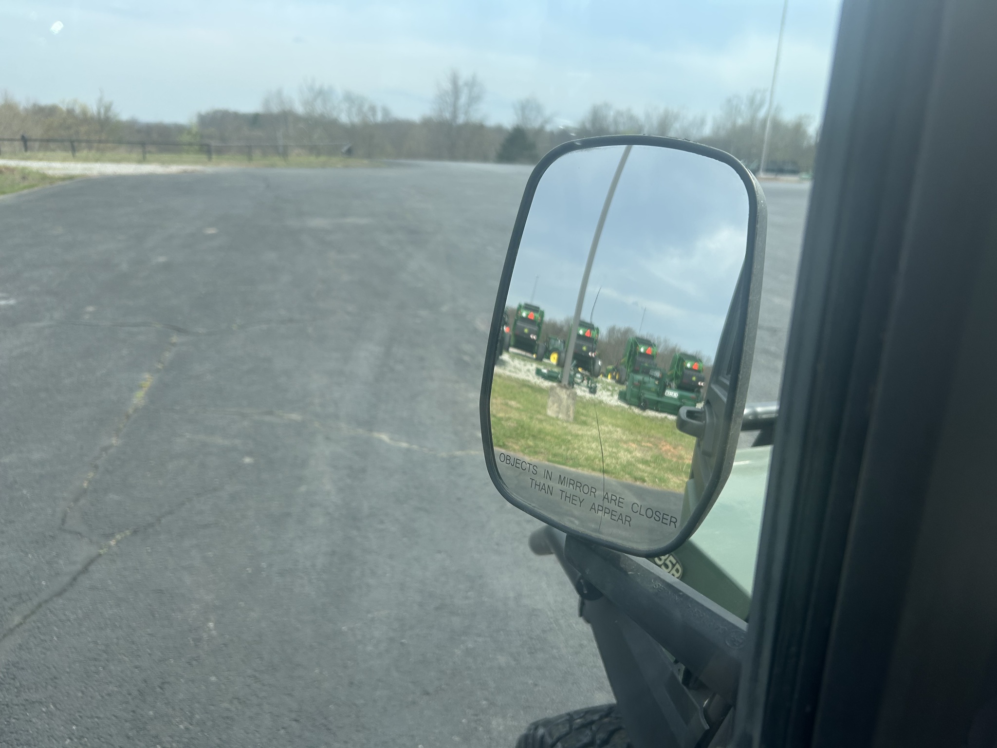  2024 John Deere XUV 835R at Heritage Tractor in Anderson, MO