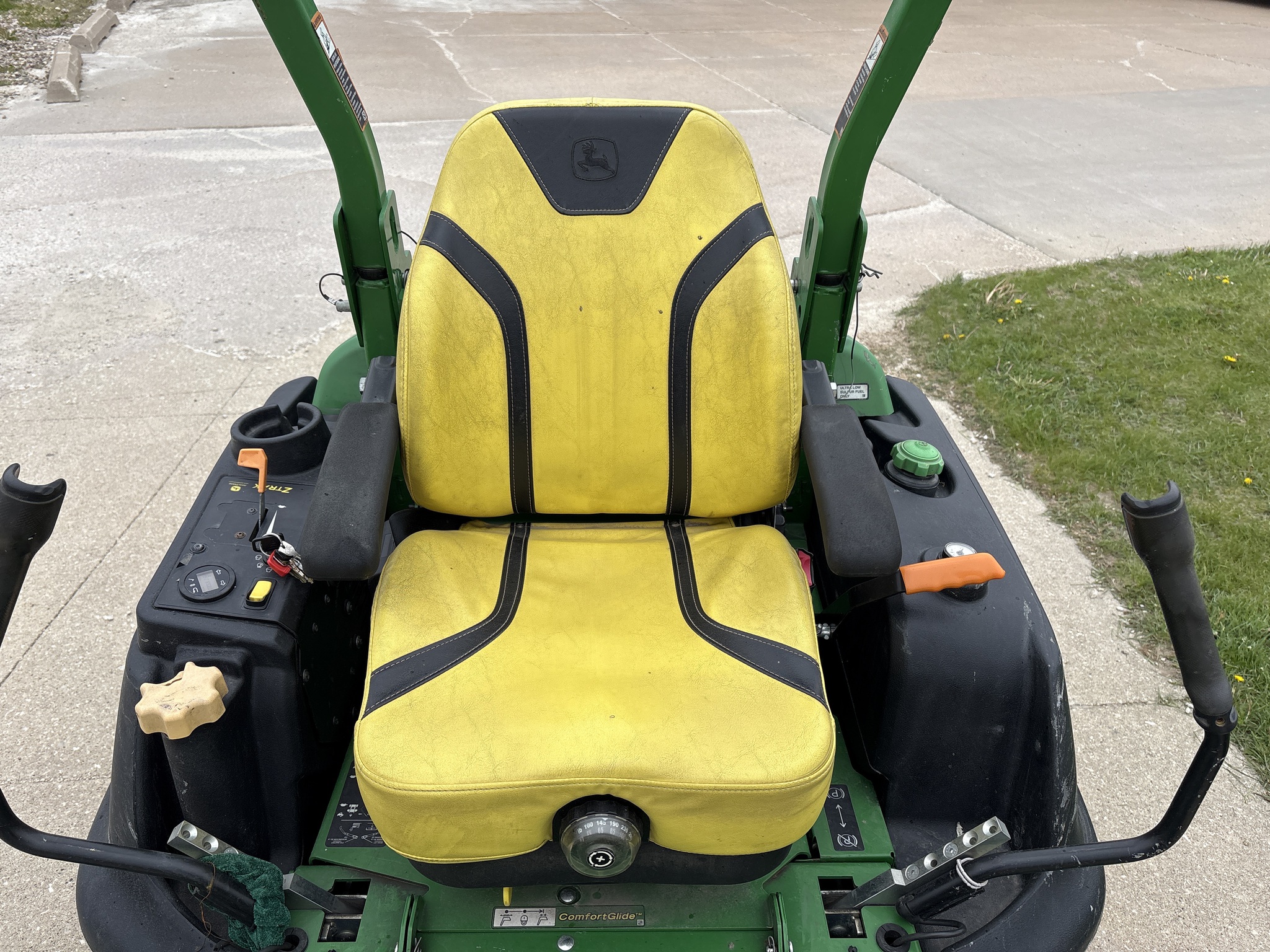  2022 John Deere Z997R at Heritage Tractor in Geneseo, IL