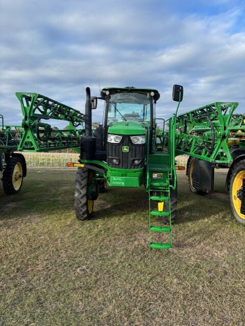 2024 John Deere R4023 Image 3