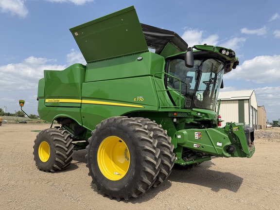  John Deere S770