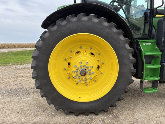 2025 John Deere 6R 175 - Photo15