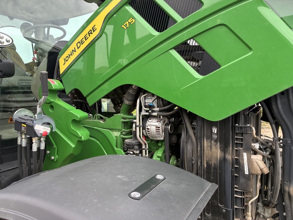 2025 John Deere 6R 175 - Photo29