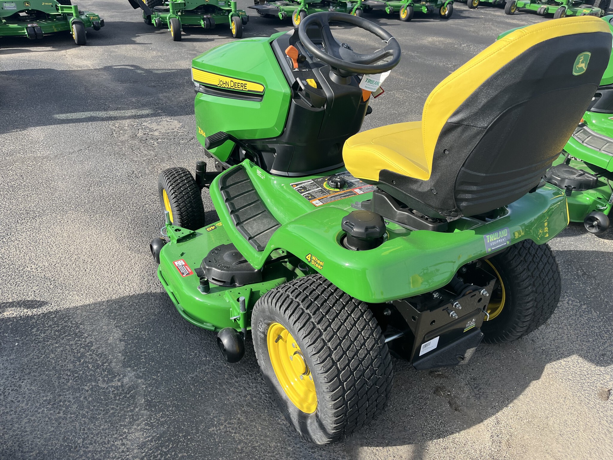 2025 John Deere X384 Image 6