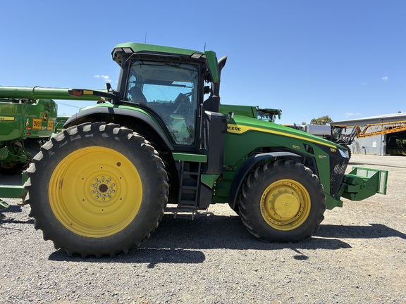 John Deere 8R 370 image 13