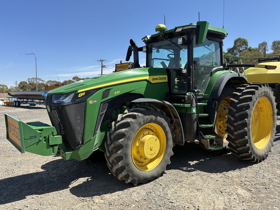 John Deere 8R 370 image 18