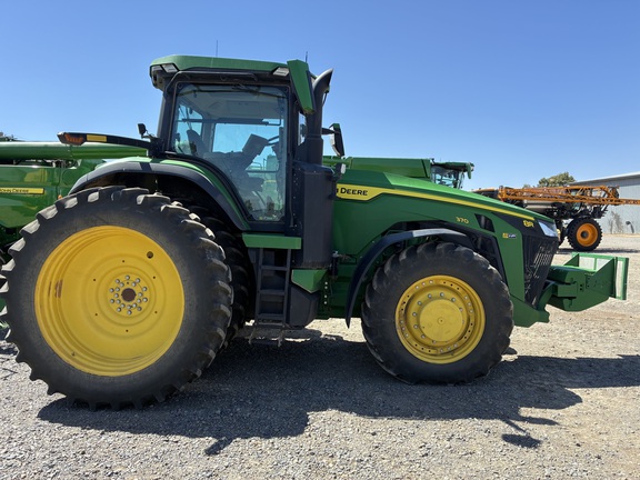 John Deere 8R 370 image 12