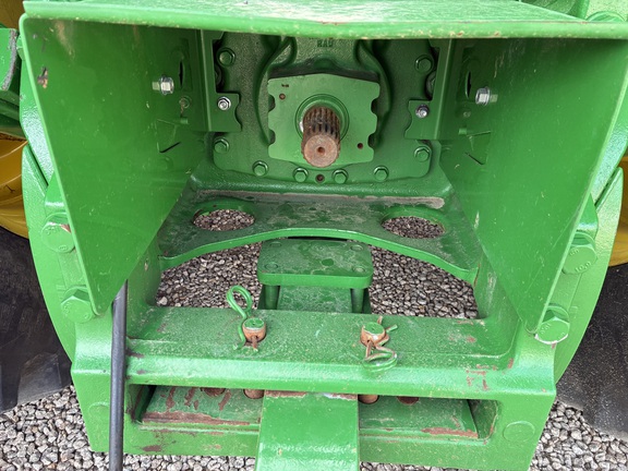 John Deere 8R 370 image 31