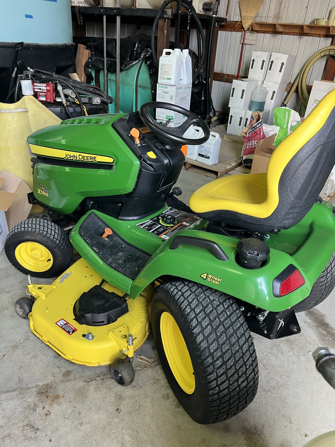 2018 John Deere X584 Image 1