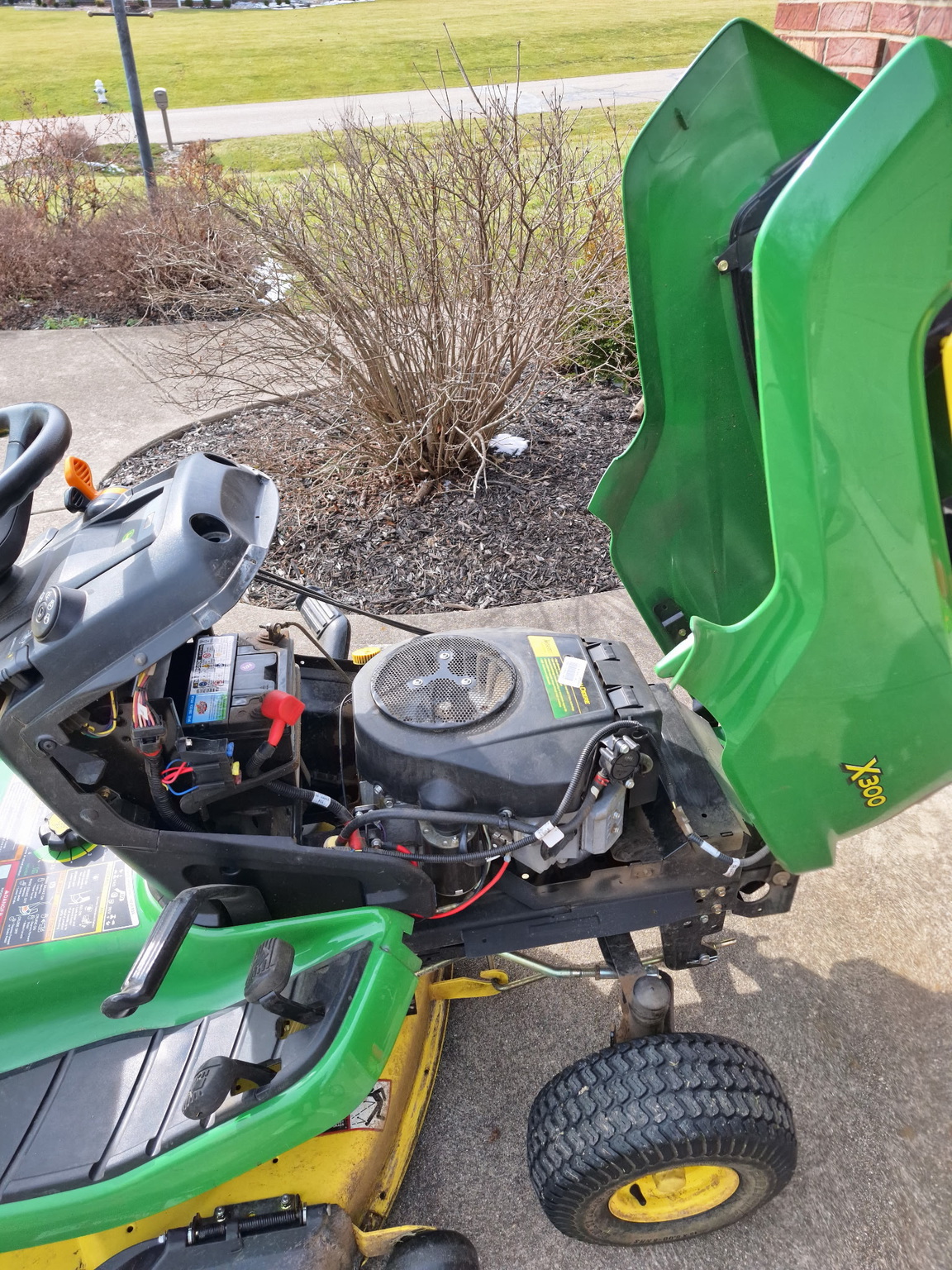 2010 John Deere X300 Image 8