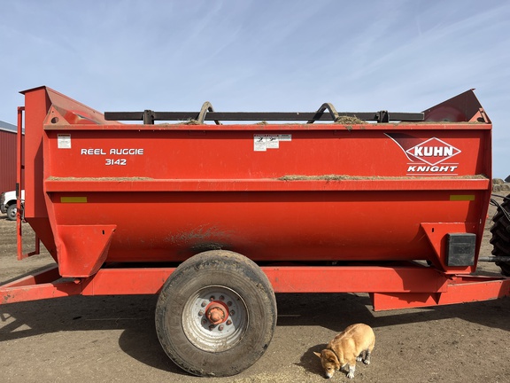Kuhn Knight 3142 (3rd thumbnail)