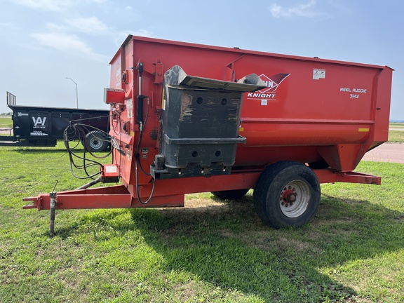 Kuhn Knight 3142 Used Equipment