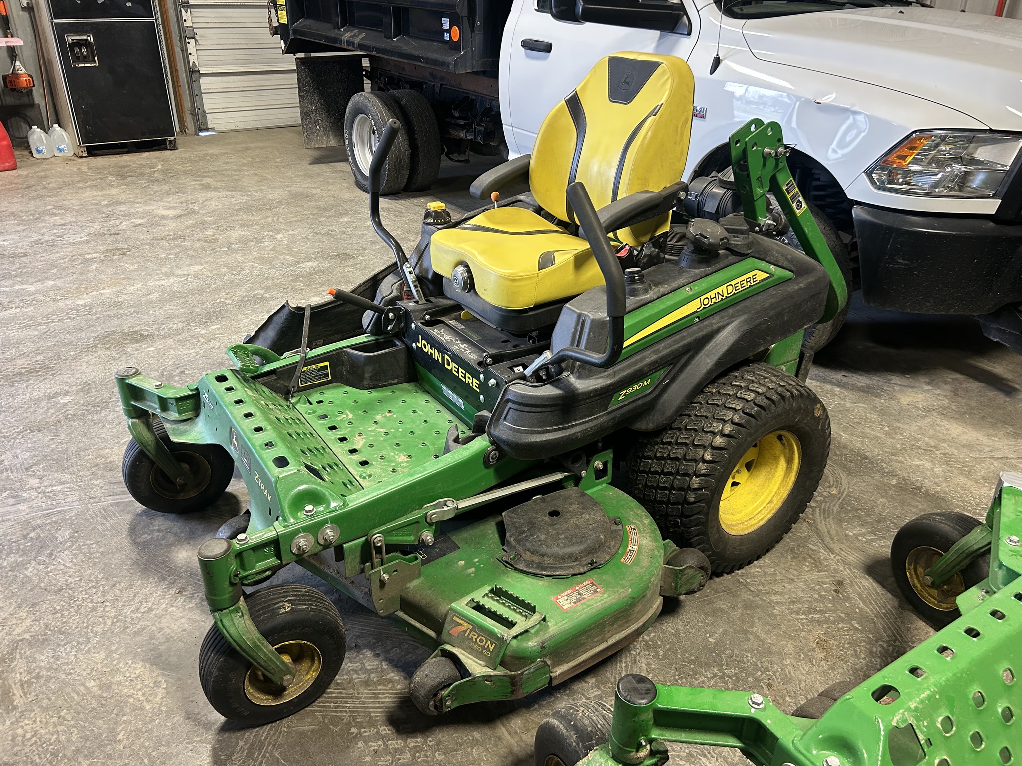 2022 John Deere Z930M Image 3