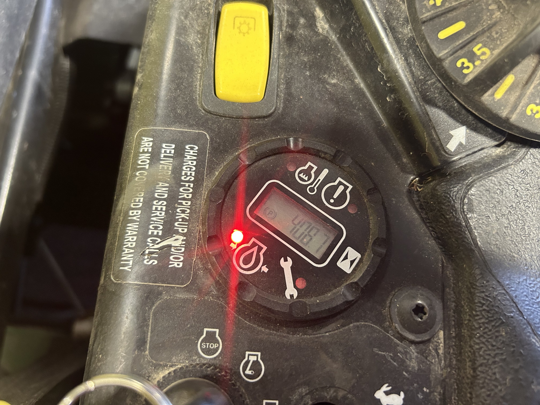 2022 John Deere Z930M Image 9