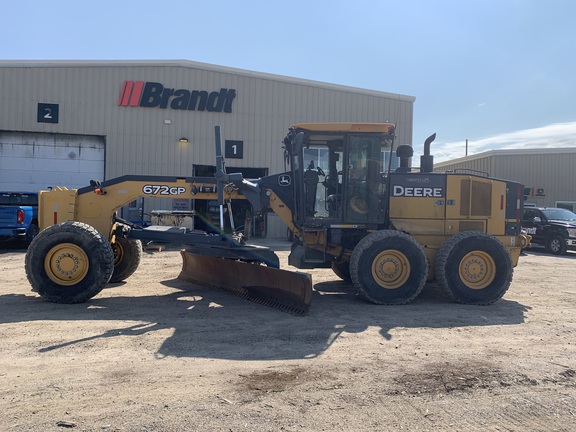 2011 John Deere 672G