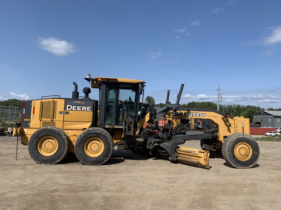 2011 John Deere 672G