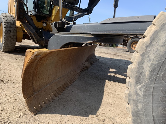2011 John Deere 672G