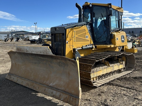 2023 John Deere 700L