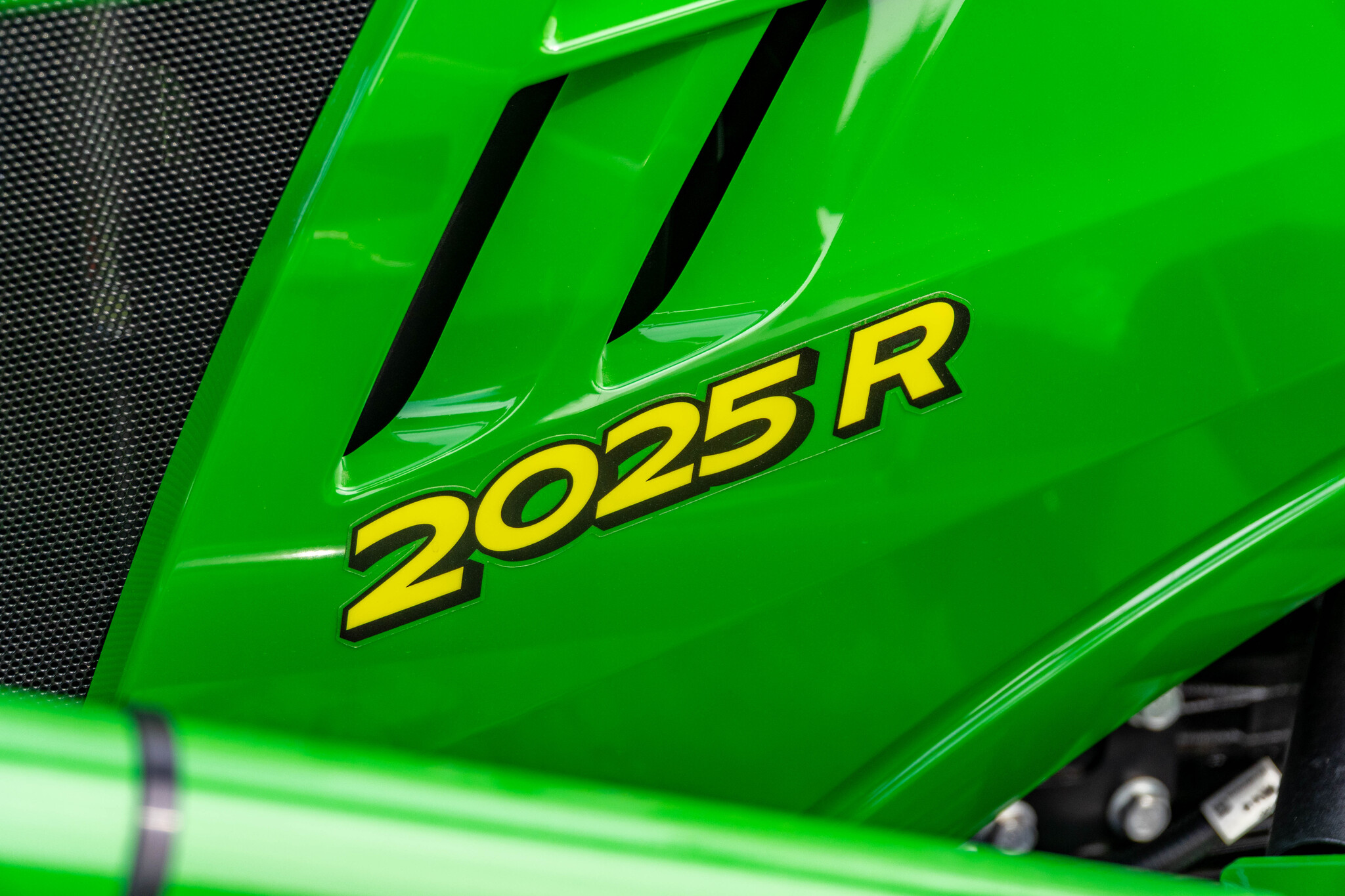 New In-Stock 2026 John Deere 2025R Compact Utility Tractors at Koenig Equipment in Tipp City, OH - PhotoXL5