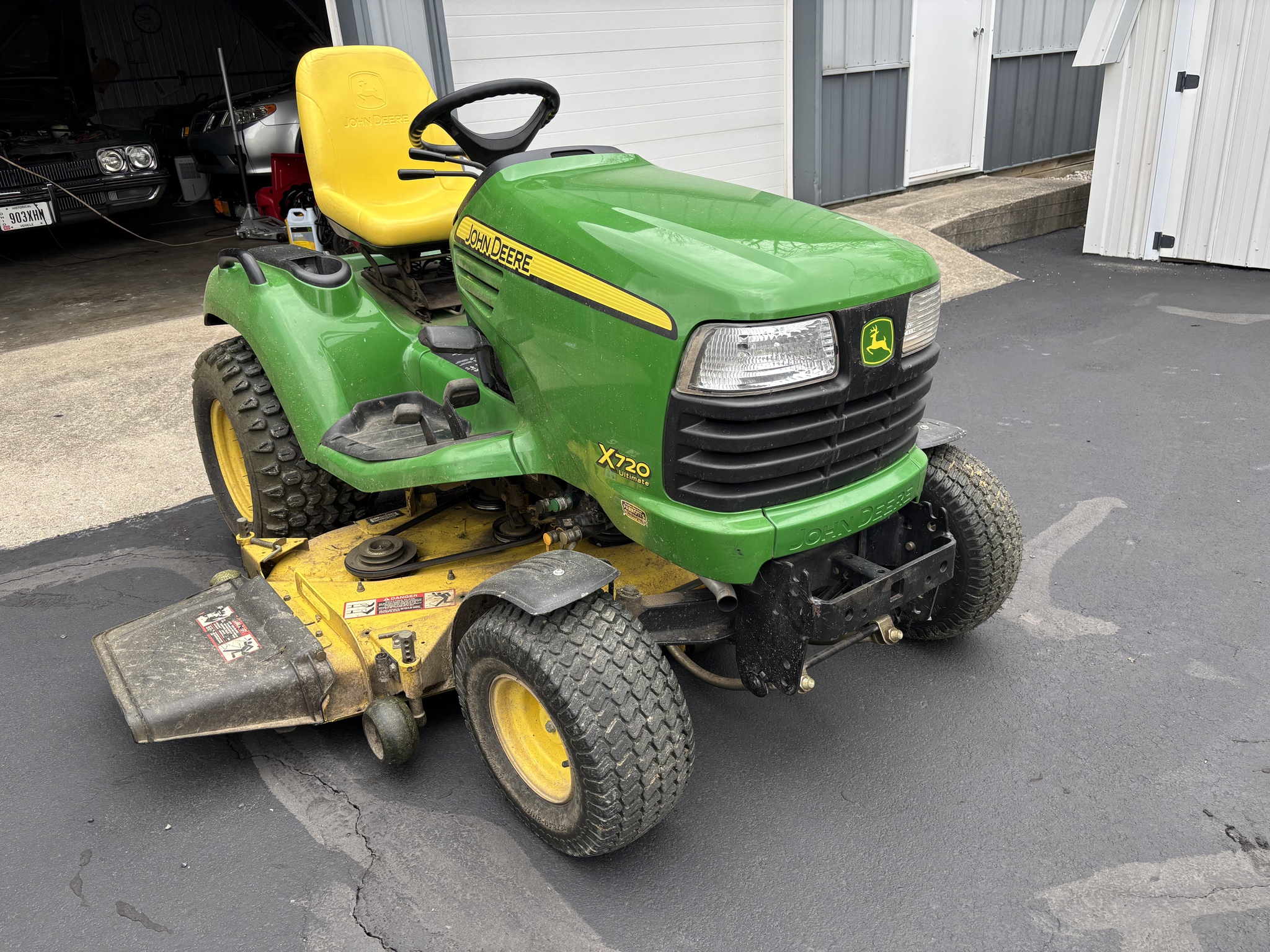 Used 2008 John Deere X720 Lawn & Garden Tractors at Koenig Equipment in Urbana, OH - PhotoXL3