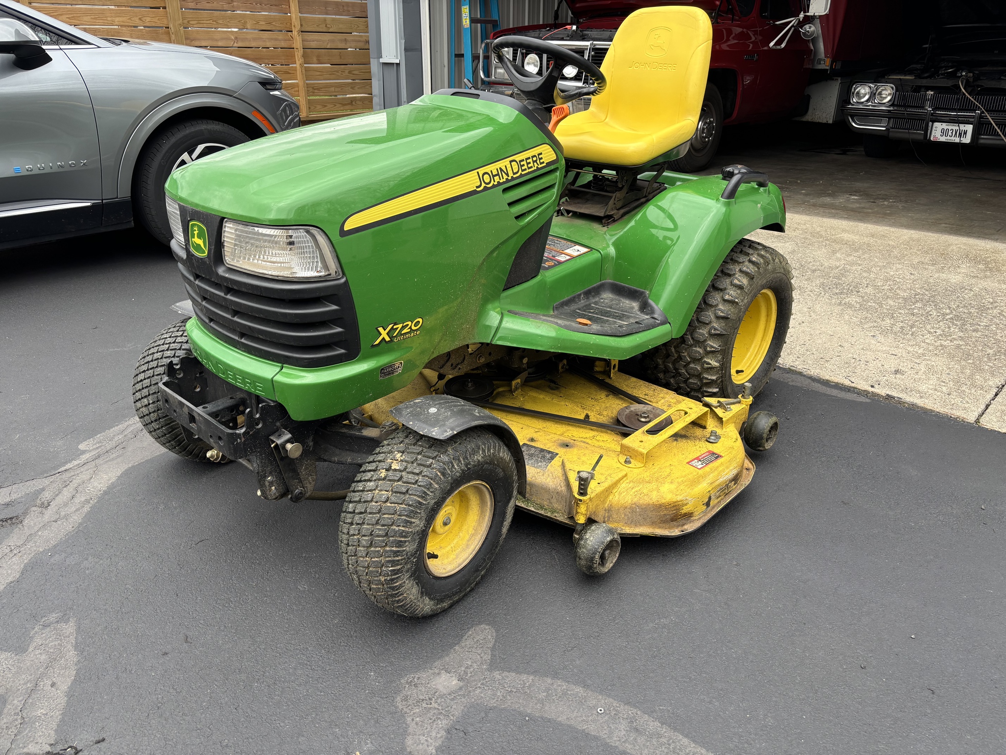 Used 2008 John Deere X720 Lawn & Garden Tractors at Koenig Equipment in Urbana, OH - PhotoXL1