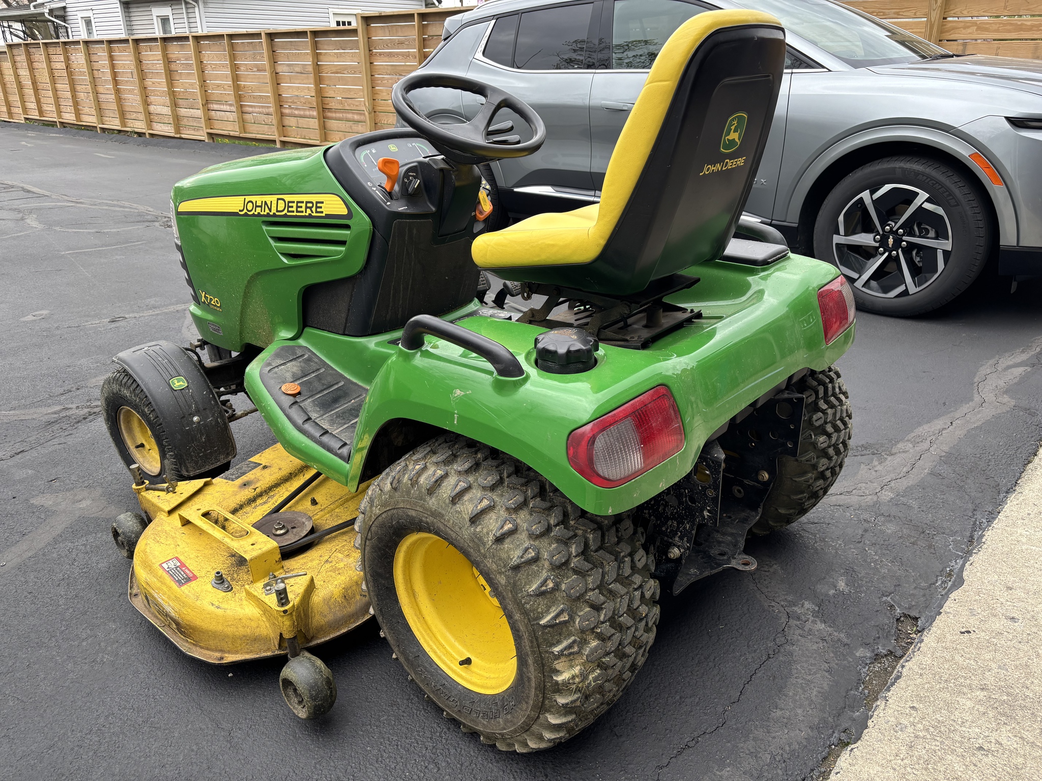 Used 2008 John Deere X720 Lawn & Garden Tractors at Koenig Equipment in Urbana, OH - PhotoXL7