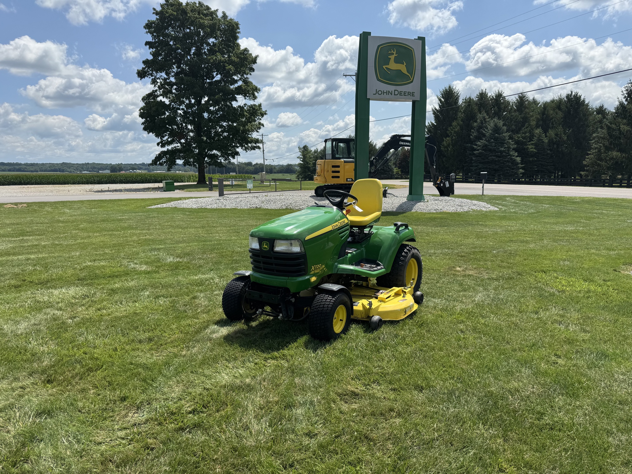 Used 2008 John Deere X720 Lawn & Garden Tractors at Koenig Equipment in Urbana, OH - PhotoXL33
