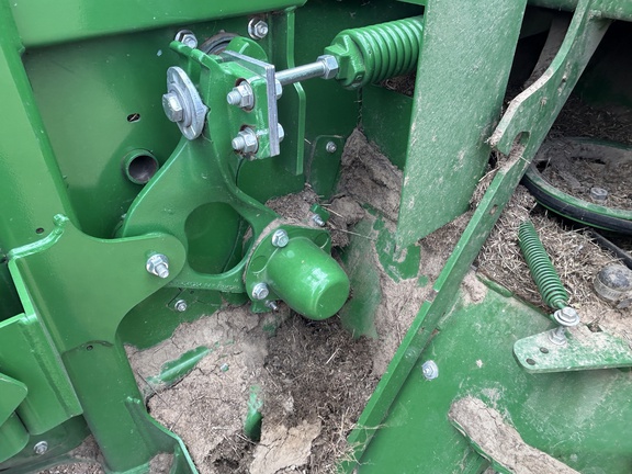 2024 John Deere W235R (25th thumbnail)