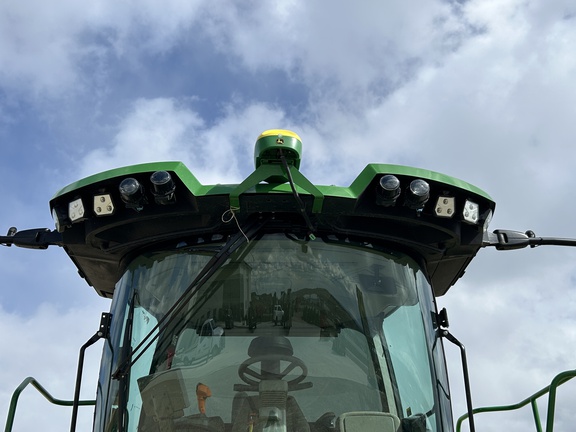 2024 John Deere W235R (17th thumbnail)