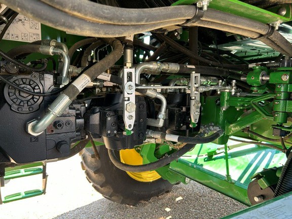 2024 John Deere W235R (14th thumbnail)