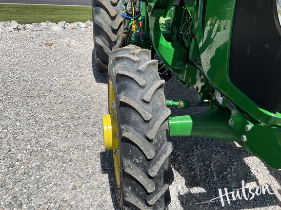 Photo of 2022 John Deere 5065E