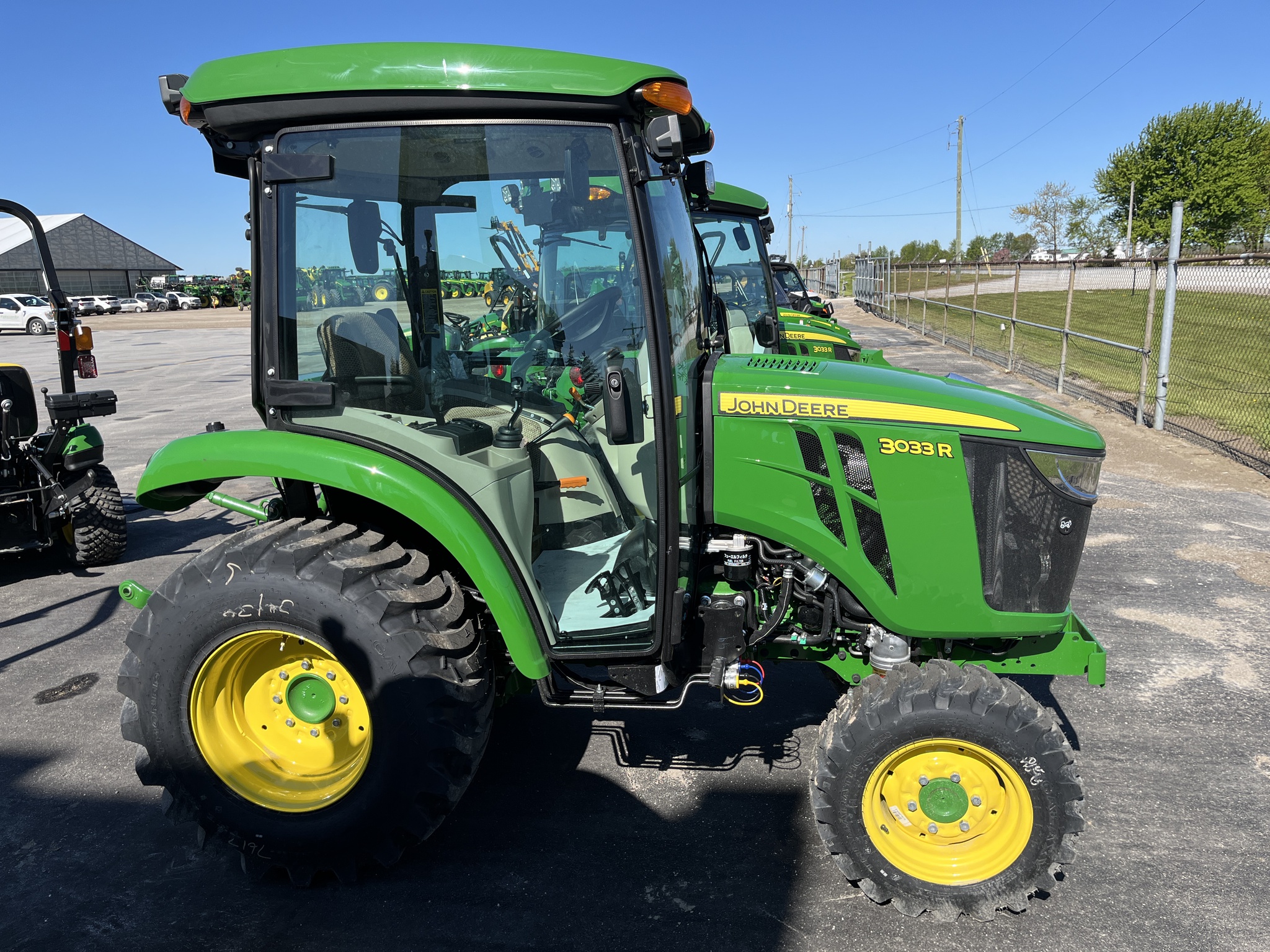 2026 John Deere 3033R Compact Utility Tractors