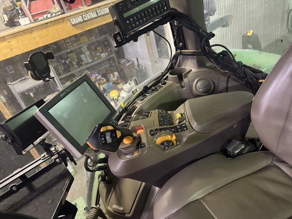 2023 John Deere 8R 370 - Photo13