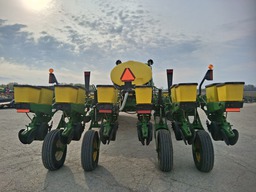 Planter For Sale 2002 John Deere 1770 