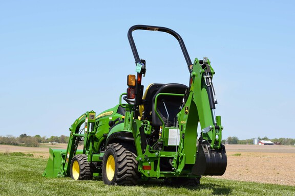 New In-Stock 2026 John Deere 1025R Compact Utility Tractors at Koenig Equipment in Botkins, OH - Photo2