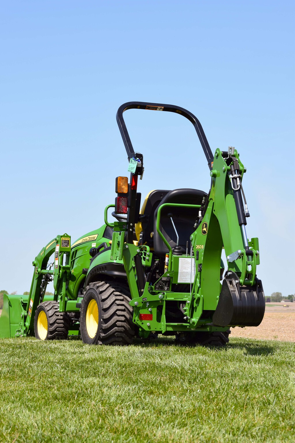New In-Stock 2026 John Deere 1025R Compact Utility Tractors at Koenig Equipment in Botkins, OH - PhotoXL3