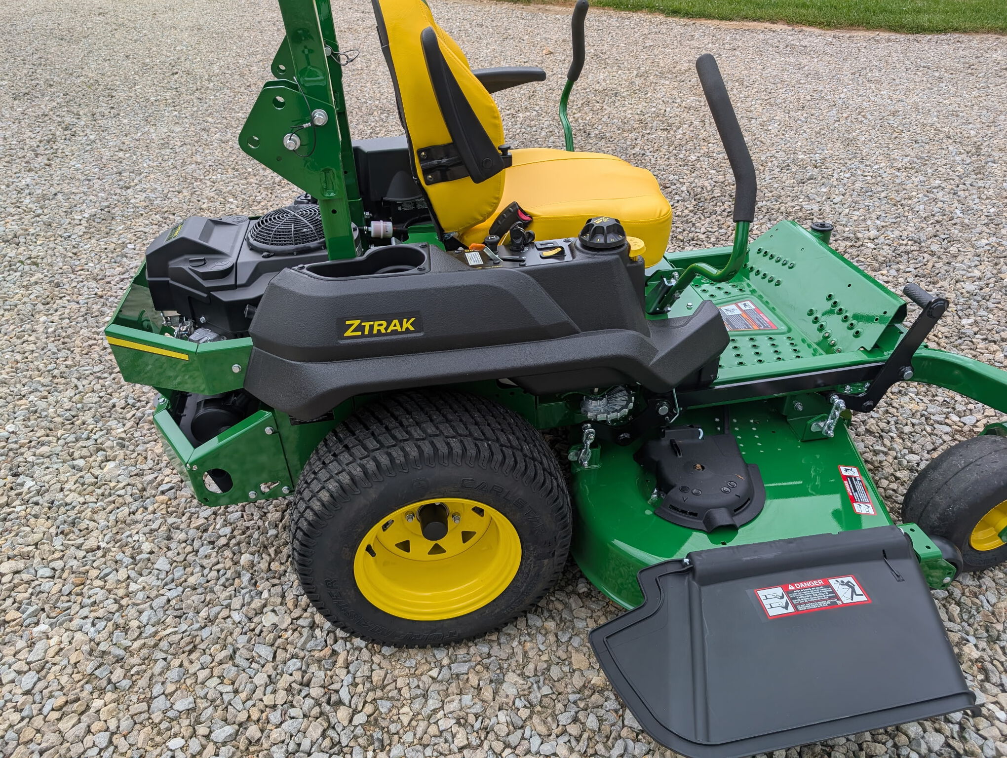 Used 2026 John Deere Z730M Zero Turn Mowers at Koenig Equipment in Oxford, OH - PhotoXL7