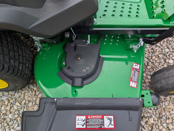 Used 2026 John Deere Z730M Zero Turn Mowers at Koenig Equipment in Oxford, OH - Photo9