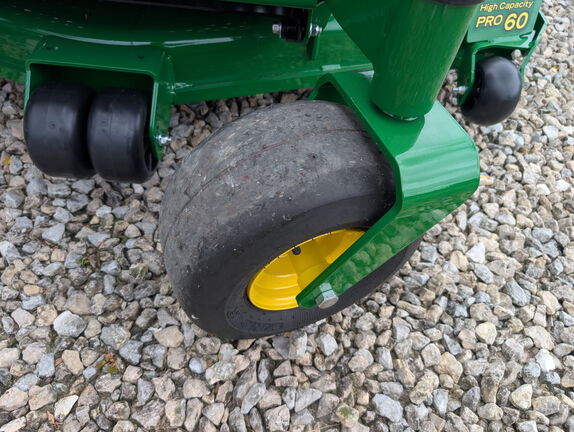 Used 2026 John Deere Z730M Zero Turn Mowers at Koenig Equipment in Oxford, OH - Photo11