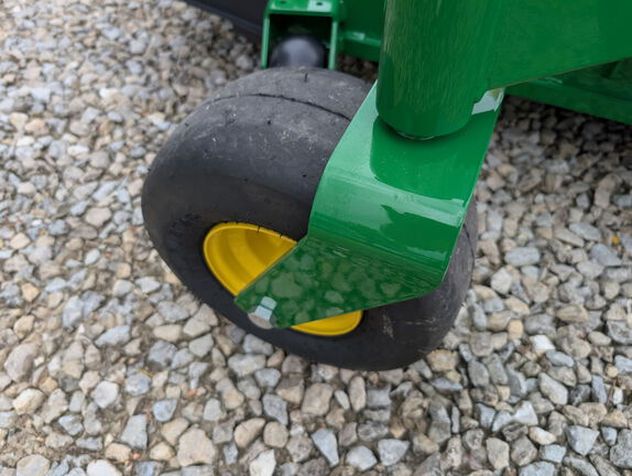 Used 2026 John Deere Z730M Zero Turn Mowers at Koenig Equipment in Oxford, OH - Photo12