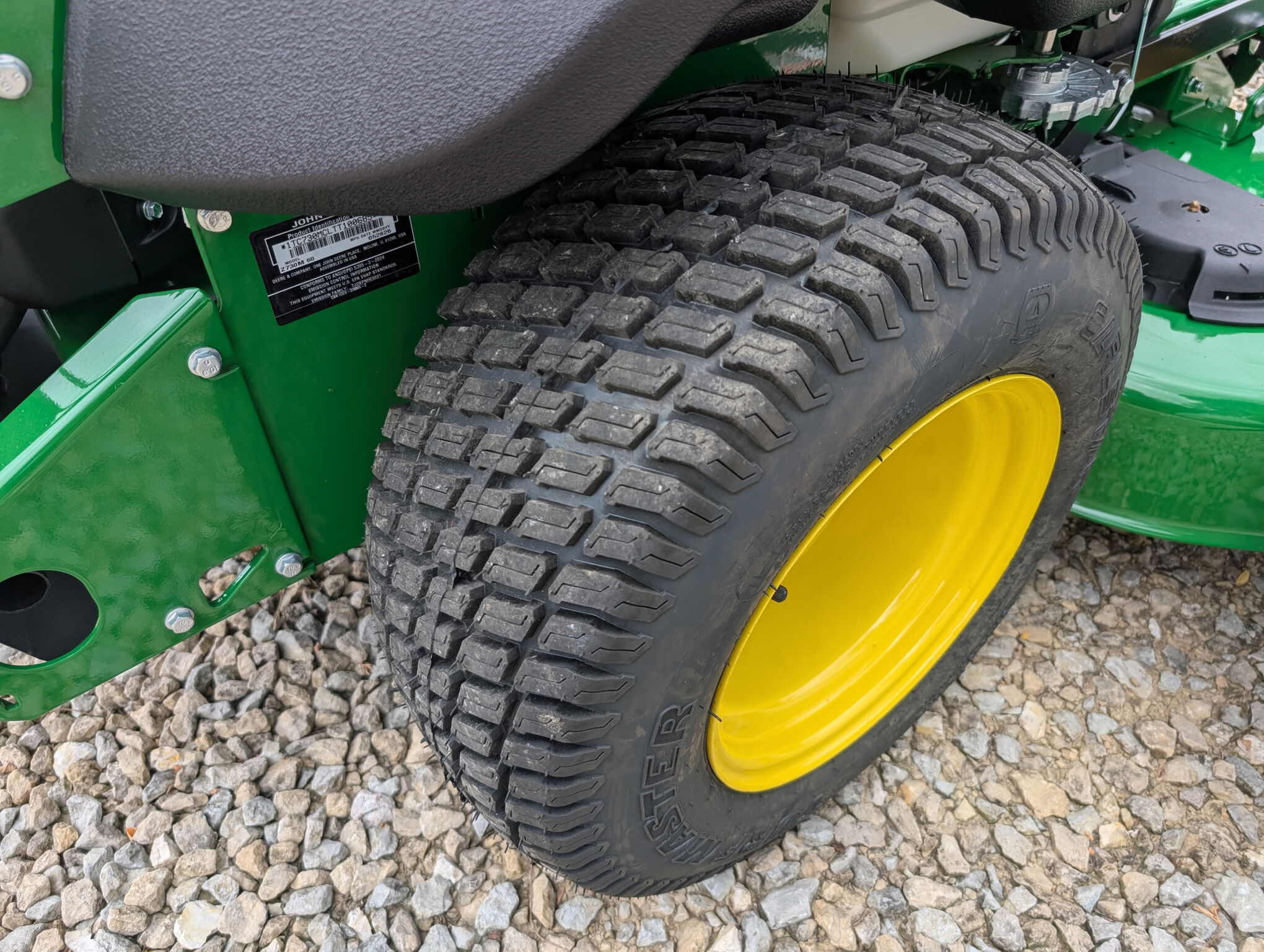 Used 2026 John Deere Z730M Zero Turn Mowers at Koenig Equipment in Oxford, OH - PhotoXL14