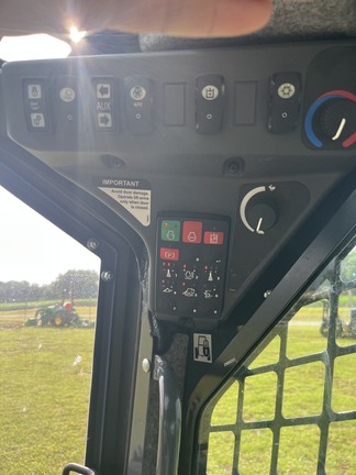 2025 John Deere 325G