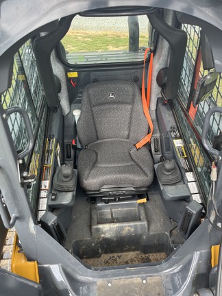 2025 John Deere 325G