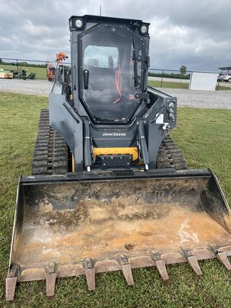 2025 John Deere 325G